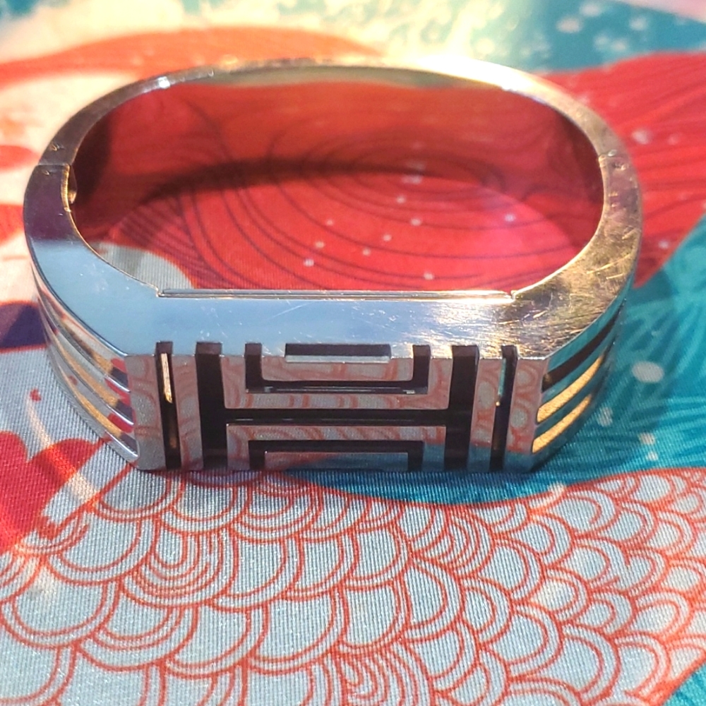 TORY BURCH Hinged Bangle for FitBit Flex and Flex 2